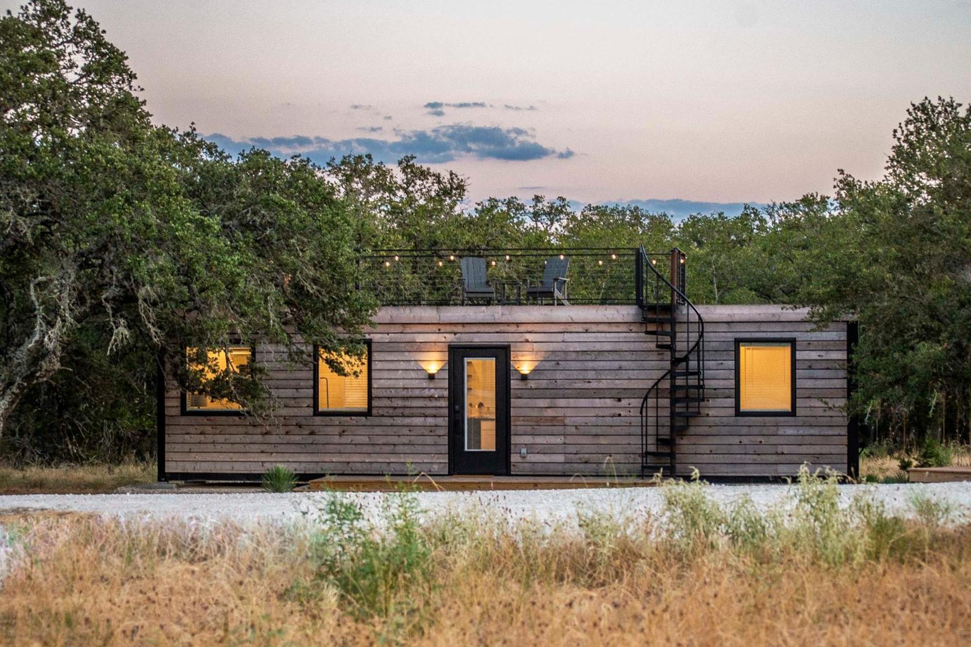 New! The Texas Longhorn-Luxury Container Home Fredericksburg Luaran gambar